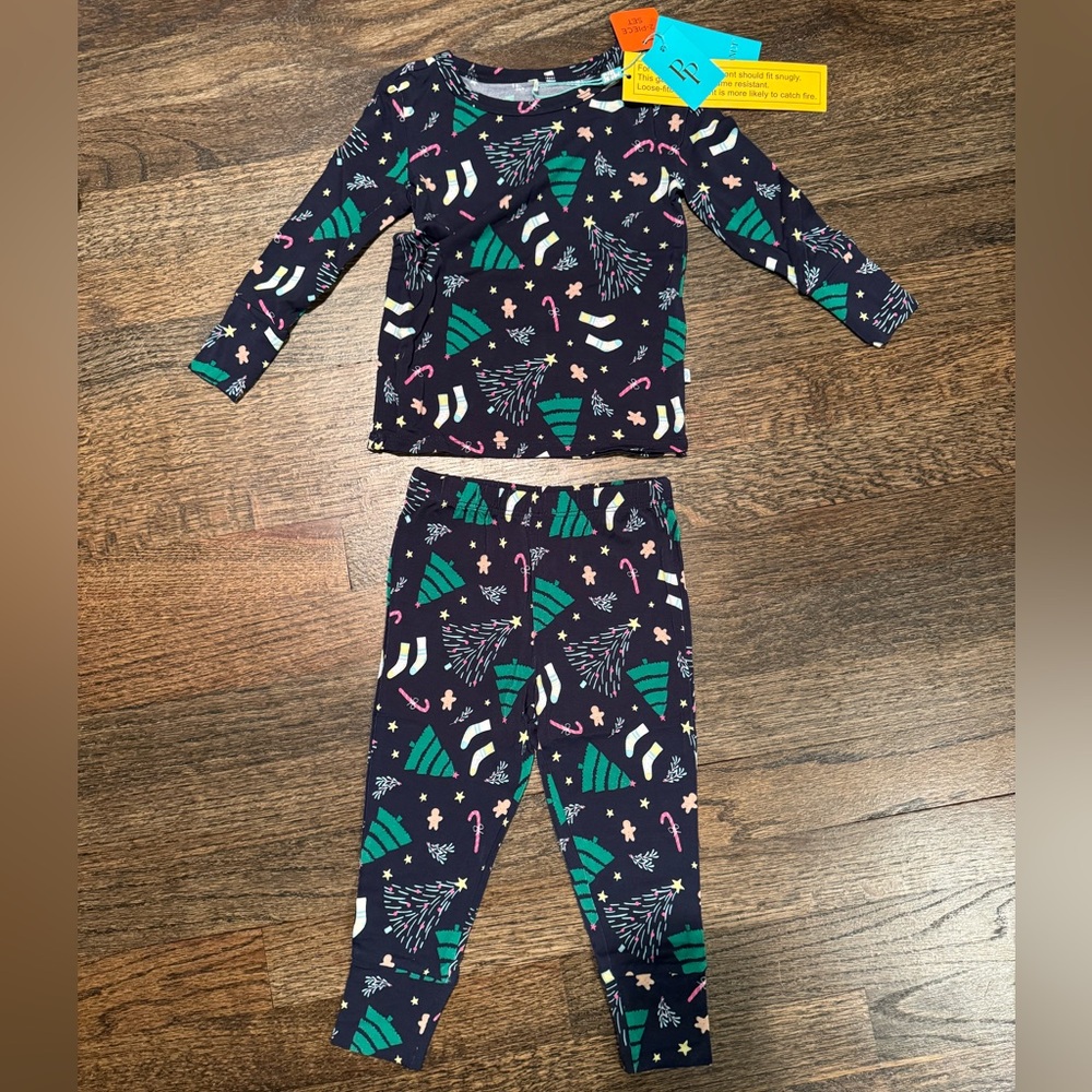 NWT Posh Peanut holiday winter Christmas bamboo 2 piece pajamas size 18-24 month